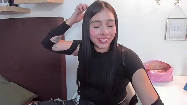 Snapshot of isabella_jade chatting on 01.24.25 isabella jade online show from 01.24.25