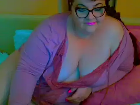 Snapshot of SinlessHeavy chatting on 12.07.24 SinlessHeavy online show from 12.07.24