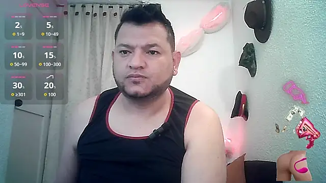 Snapshot of SexDiffrent chatting on 09.15.25 SexDiffrent online show from 09.15.25