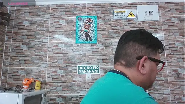 Snapshot of SexDiffrent chatting on 10.18.25 SexDiffrent online show from 10.18.25