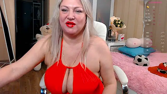 Snapshot of PamHardFuck chatting on 02.08.25 PamHardFuck online show from 02.08.25