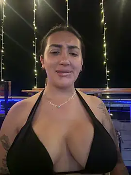 Snapshot of Hannahoff chatting on 01.23.25 Hannahoff online show from 01.23.25