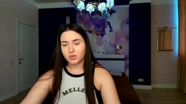 Roxie Bradley online show from 01.23.25