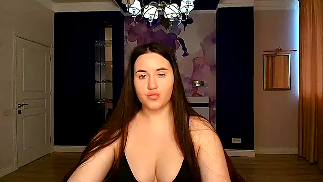 Roxie Bradley online show from 03.17.25