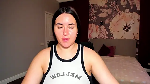 Roxie Bradley online show from 09.12.25