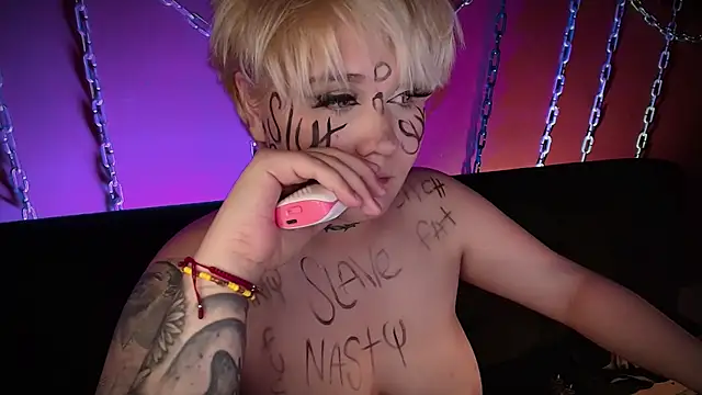 Snapshot of Laura_takint chatting on 01.13.25 Laura takint online show from 01.13.25