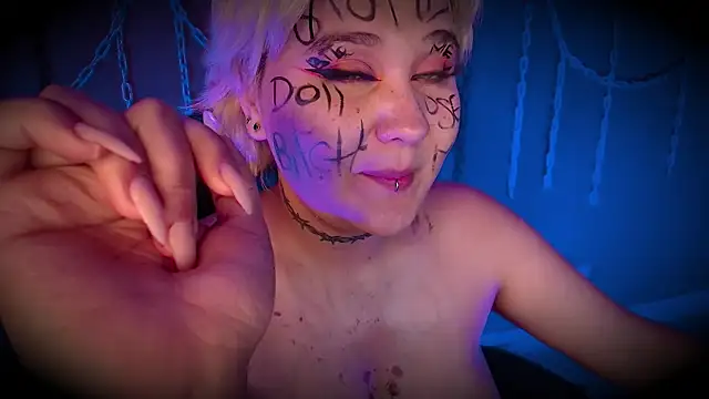 Snapshot of Laura_takint chatting on 02.28.25 Laura takint online show from 02.28.25