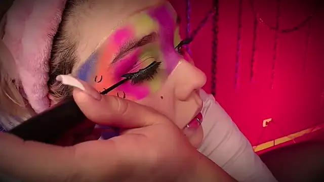 Snapshot of Laura_takint chatting on 03.13.25 Laura takint online show from 03.13.25