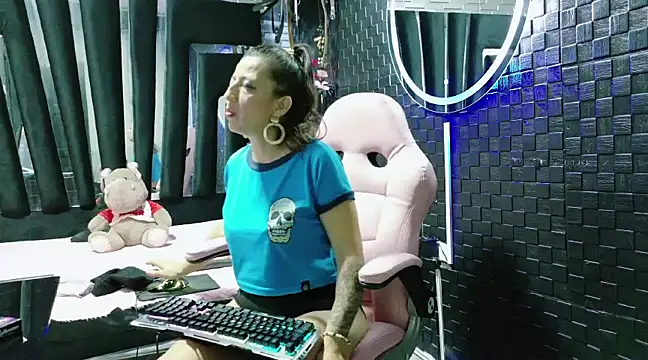 mature sexi40 online show from 01.31.25