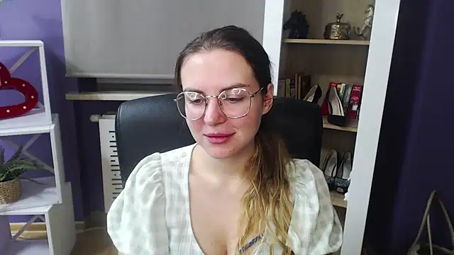 Snapshot of Zoey_Erotic chatting on 01.18.25 Zoey Erotic online show from 01.18.25