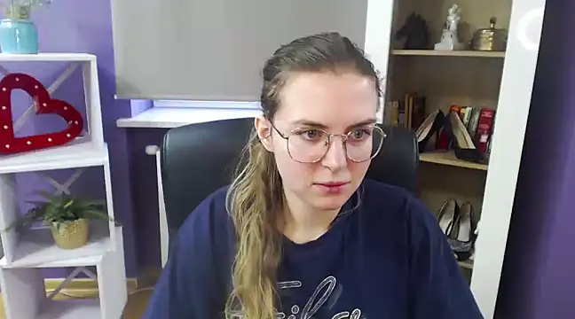 Snapshot of Zoey_Erotic chatting on 02.04.25 Zoey Erotic online show from 02.04.25