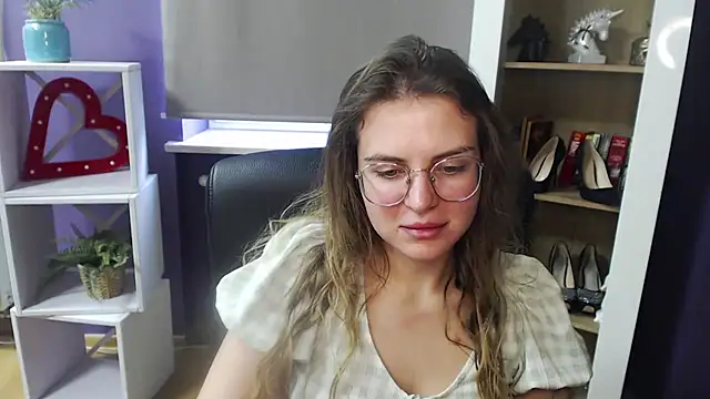 Snapshot of Zoey_Erotic chatting on 02.18.25 Zoey Erotic online show from 02.18.25