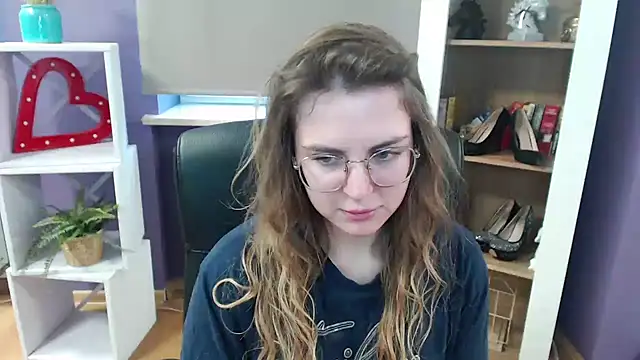 Snapshot of Zoey_Erotic chatting on 02.28.25 Zoey Erotic online show from 02.28.25