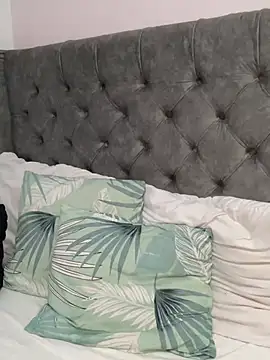 Snapshot of Kataliina chatting on 02.22.25 Kataliina online show from 02.22.25