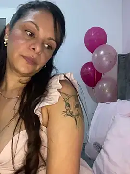 Snapshot of Kataliina chatting on 03.17.25 Kataliina online show from 03.17.25