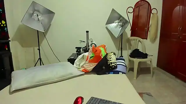 ashley rossez7 online show from 12.03.24