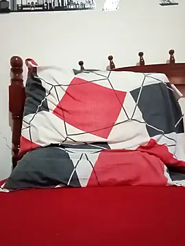 Snapshot of Chocolatinajet chatting on 09.21.25 Chocolatinajet online show from 09.21.25