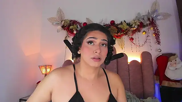 Snapshot of ISABELLASSMITH chatting on 12.24.24 ISABELLASSMITH online show from 12.24.24
