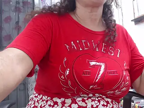 Snapshot of heyline_milf chatting on 12.27.24 heyline milf online show from 12.27.24