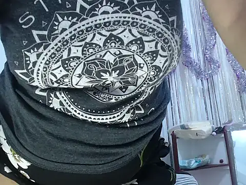 Snapshot of heyline_milf chatting on 01.09.25 heyline milf online show from 01.09.25