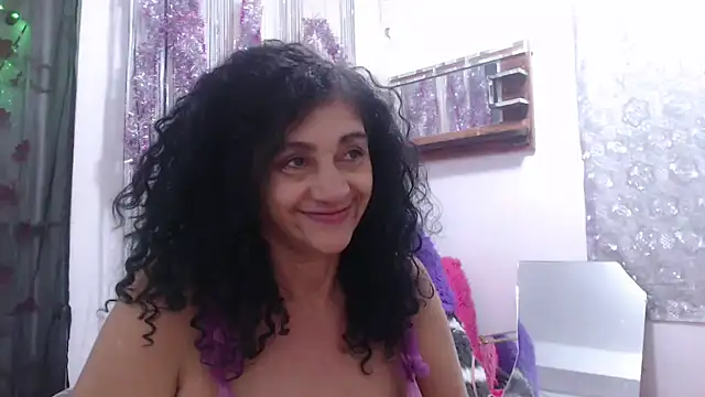Snapshot of heyline_milf chatting on 02.25.25 heyline milf online show from 02.25.25