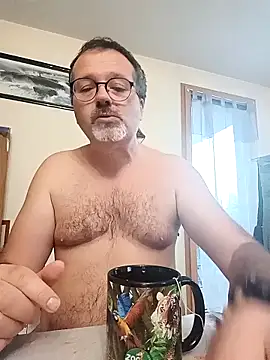 Snapshot of mike9473 chatting on 09.18.25 mike9473 online show from 09.18.25