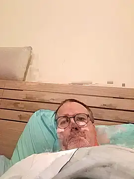 Snapshot of mike9473 chatting on 10.30.25 mike9473 online show from 10.30.25