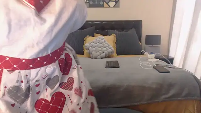 Creamyass22 online show from 12.14.24