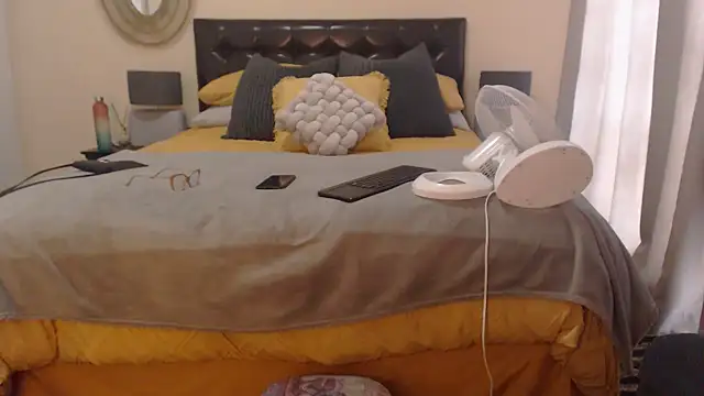 Creamyass22 online show from 12.27.24