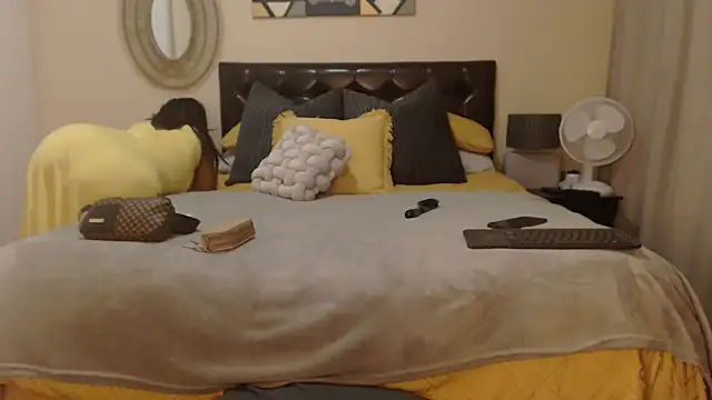 Creamyass22 online show from 01.07.25