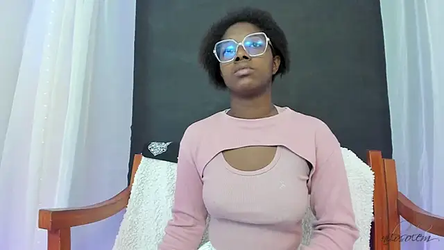 Snapshot of nilosolem chatting on 01.04.25 nilosolem online show from 01.04.25
