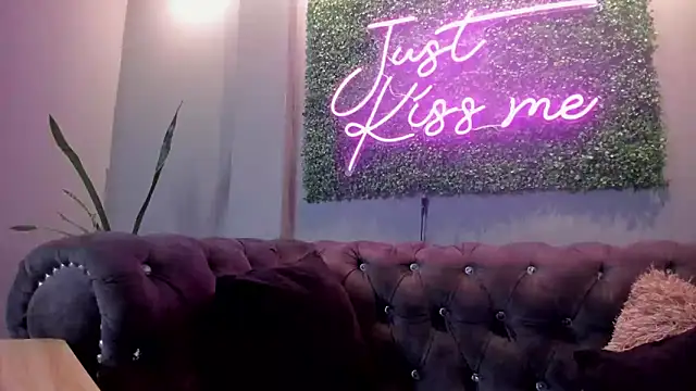 Snapshot of nilosolem chatting on 01.27.25 nilosolem online show from 01.27.25