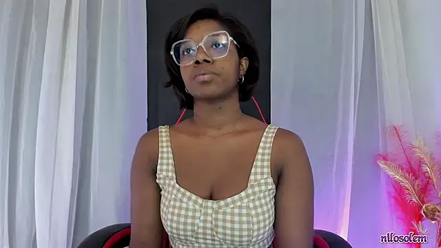 Snapshot of nilosolem chatting on 10.26.25 nilosolem online show from 10.26.25