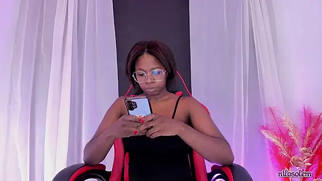 Snapshot of nilosolem chatting on 10.30.25 nilosolem online show from 10.30.25