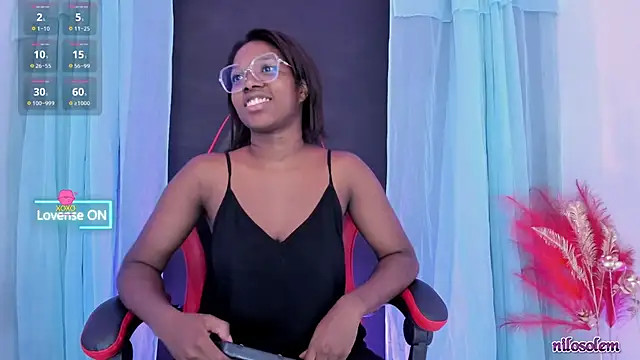 Snapshot of nilosolem chatting on 11.18.25 nilosolem online show from 11.18.25