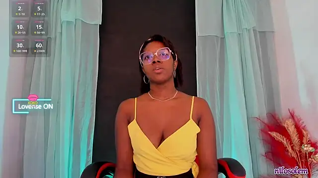 Snapshot of nilosolem chatting on 11.21.25 nilosolem online show from 11.21.25