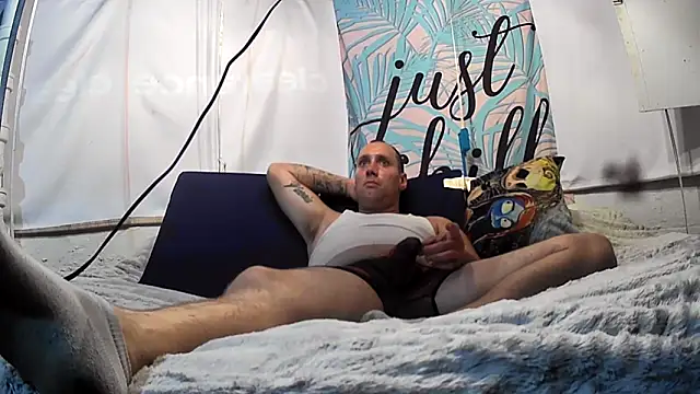 Snapshot of cum4calvin chatting on 11.08.25 cum4calvin online show from 11.08.25