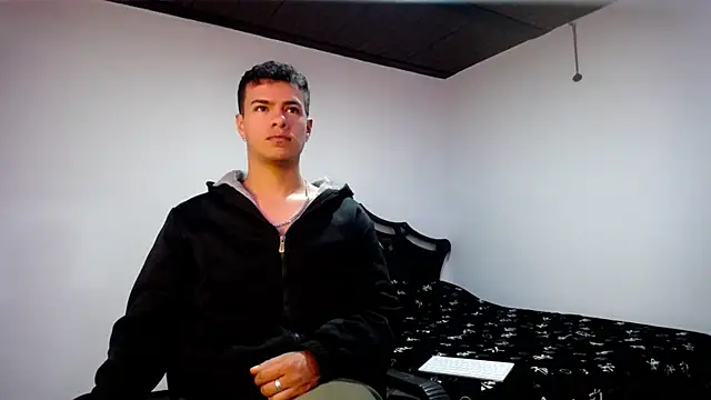 Snapshot of Deiby_casas chatting on 01.26.25 Deiby casas online show from 01.26.25