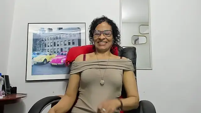 Snapshot of Aries_Mature chatting on 09.17.25 Aries Mature online show from 09.17.25