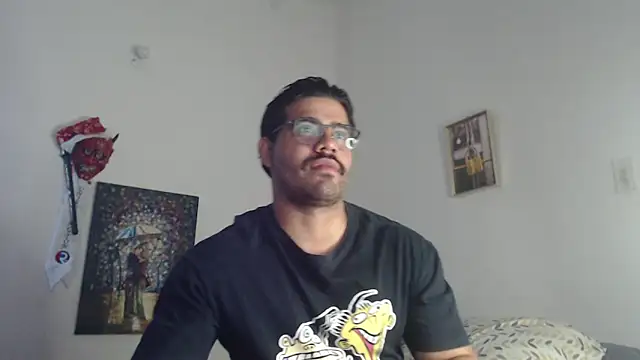 Snapshot of _Coddygold_ chatting on 12.24.24  Coddygold  online show from 12.24.24