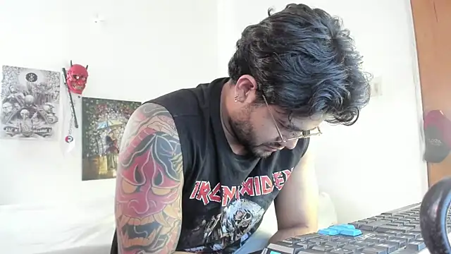 Snapshot of _Coddygold_ chatting on 01.06.25  Coddygold  online show from 01.06.25