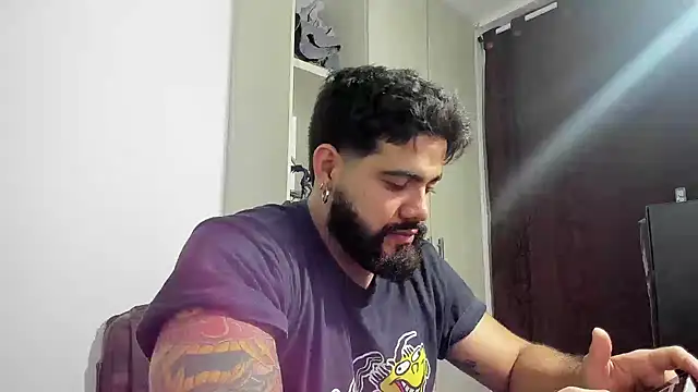 Snapshot of _Coddygold_ chatting on 10.09.25  Coddygold  online show from 10.09.25