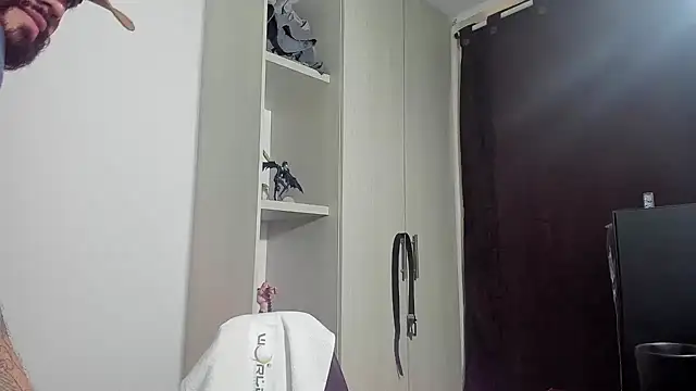 Snapshot of _Coddygold_ chatting on 10.10.25  Coddygold  online show from 10.10.25