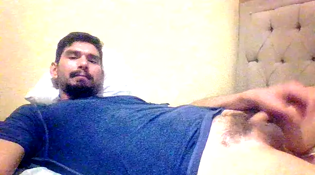 Snapshot of Tomthelong chatting on 02.28.25 Tomthelong online show from 02.28.25