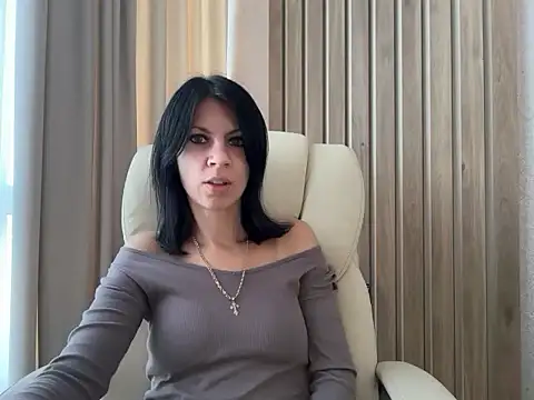 Snapshot of InjaAtHome chatting on 09.22.25 InjaAtHome online show from 09.22.25