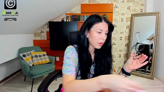 EmillyTaylor online show from 01.21.25