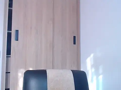 Snapshot of ChrisDamon chatting on 11.03.25 ChrisDamon online show from 11.03.25