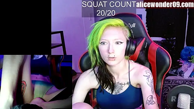 Snapshot of alicewonder09 chatting on 11.14.25 alicewonder09 online show from 11.14.25