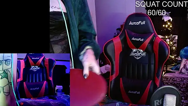 Snapshot of alicewonder09 chatting on 11.30.25 alicewonder09 online show from 11.30.25