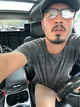 Snapshot of Bbyboyivan chatting on 11.01.25 Bbyboyivan online show from 11.01.25